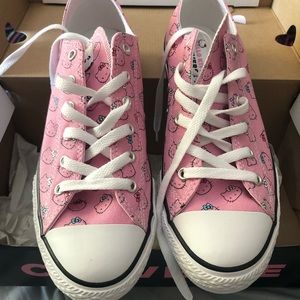 Hello Kitty Converse